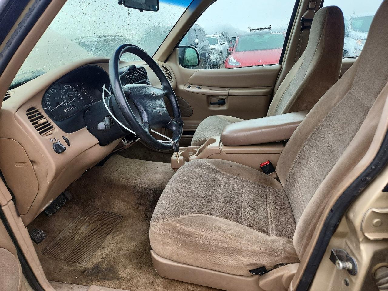 1999 Ford Explorer VIN 1FMZU34X8XUA27210 photo 7