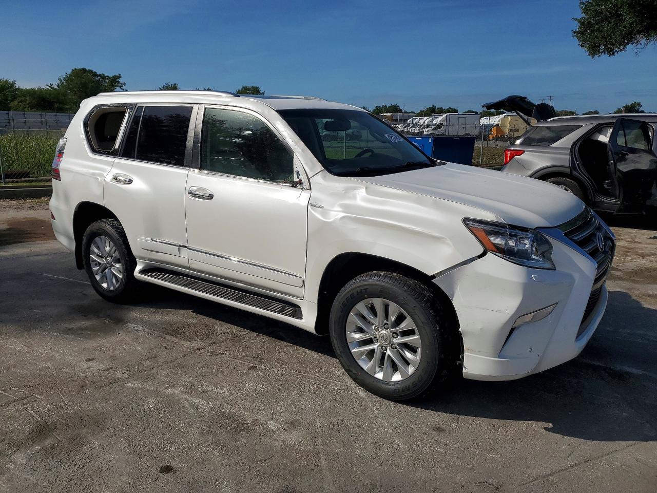 2018 Lexus Gx VIN JTJBM7FX4J5206403 photo 4