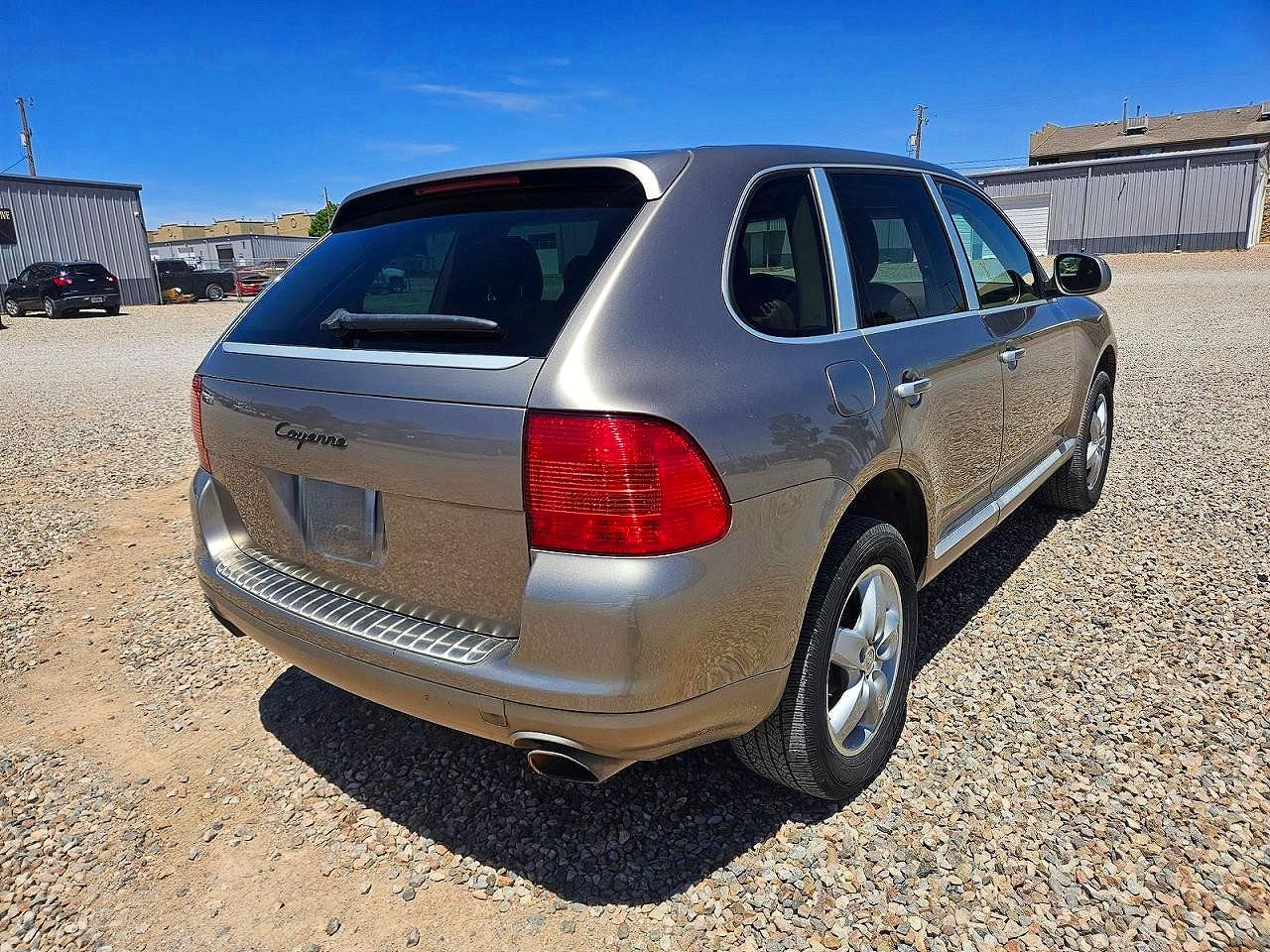2005 Porsche Cayenne VIN WP1AA29P85LA25570 photo 4