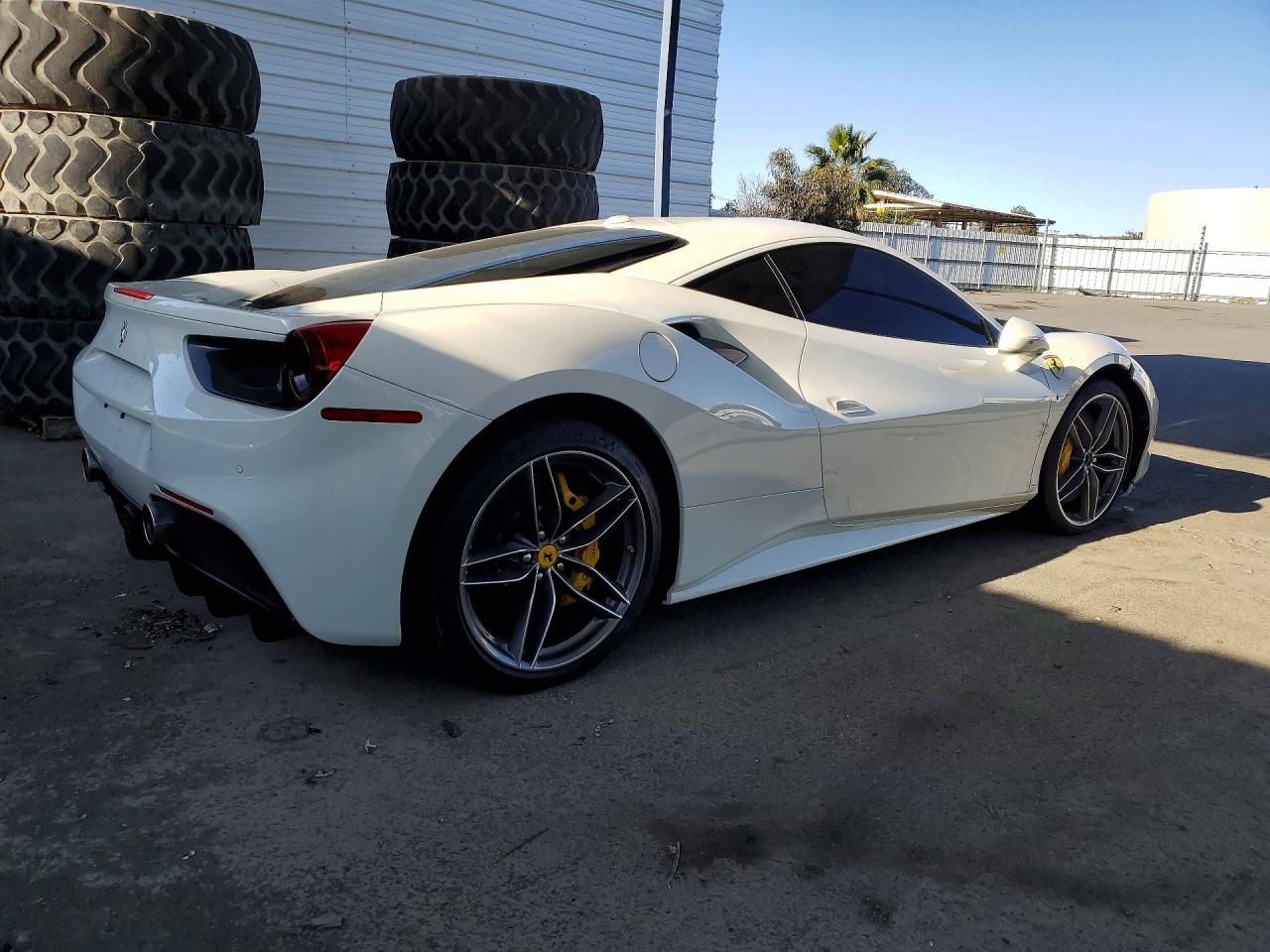 2018 FERRARI All other VIN ZFF79ALA8J0230984 photo 3