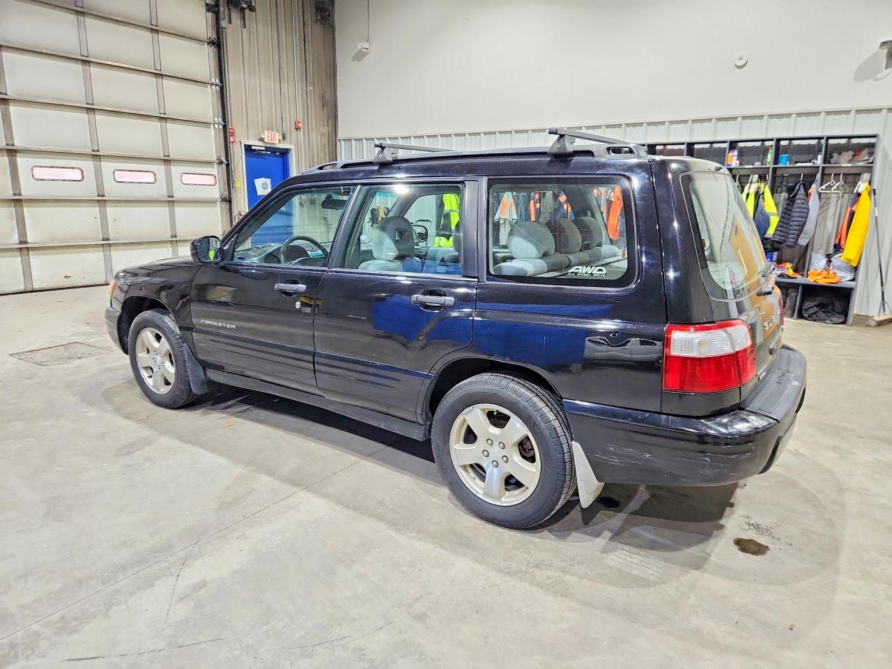 2002 Subaru Forester VIN JF1SF65632H733046 photo 2
