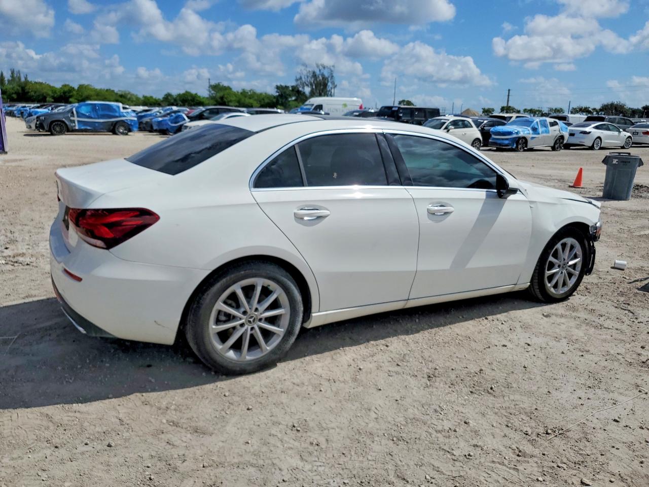 2021 MERCEDES-BENZ A-class VIN W1K3G4EB3MJ263647 photo 3