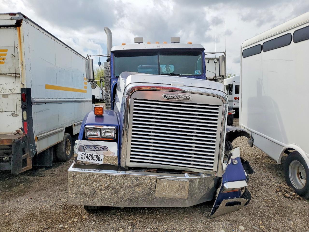 1998 FREIGHTLINER All other VIN 2FUPFEDB4WA948879 photo 9