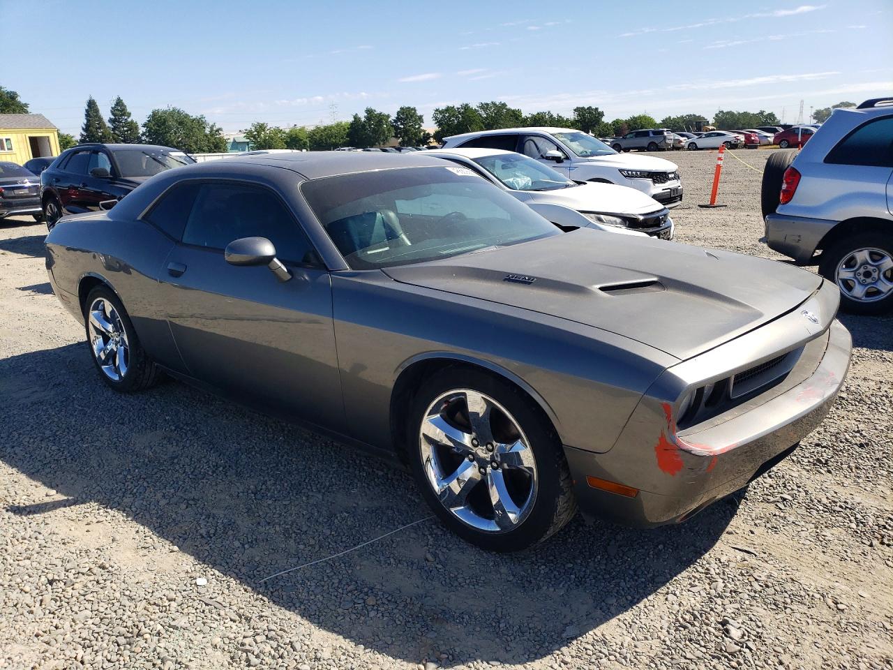 2012 Dodge Challenger VIN 2C3CDYBT5CH144025 photo 4