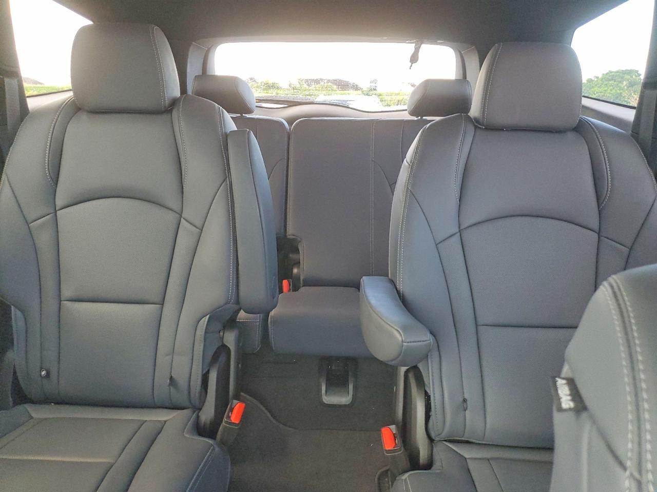 2023 Buick Enclave VIN 5GAEVAKWXPJ259390 photo 10