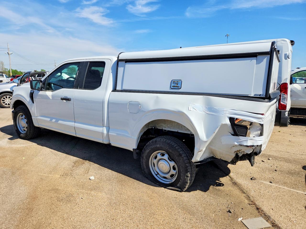2025 Ford F150 VIN 1FTFX1L83SKD05710 photo 2