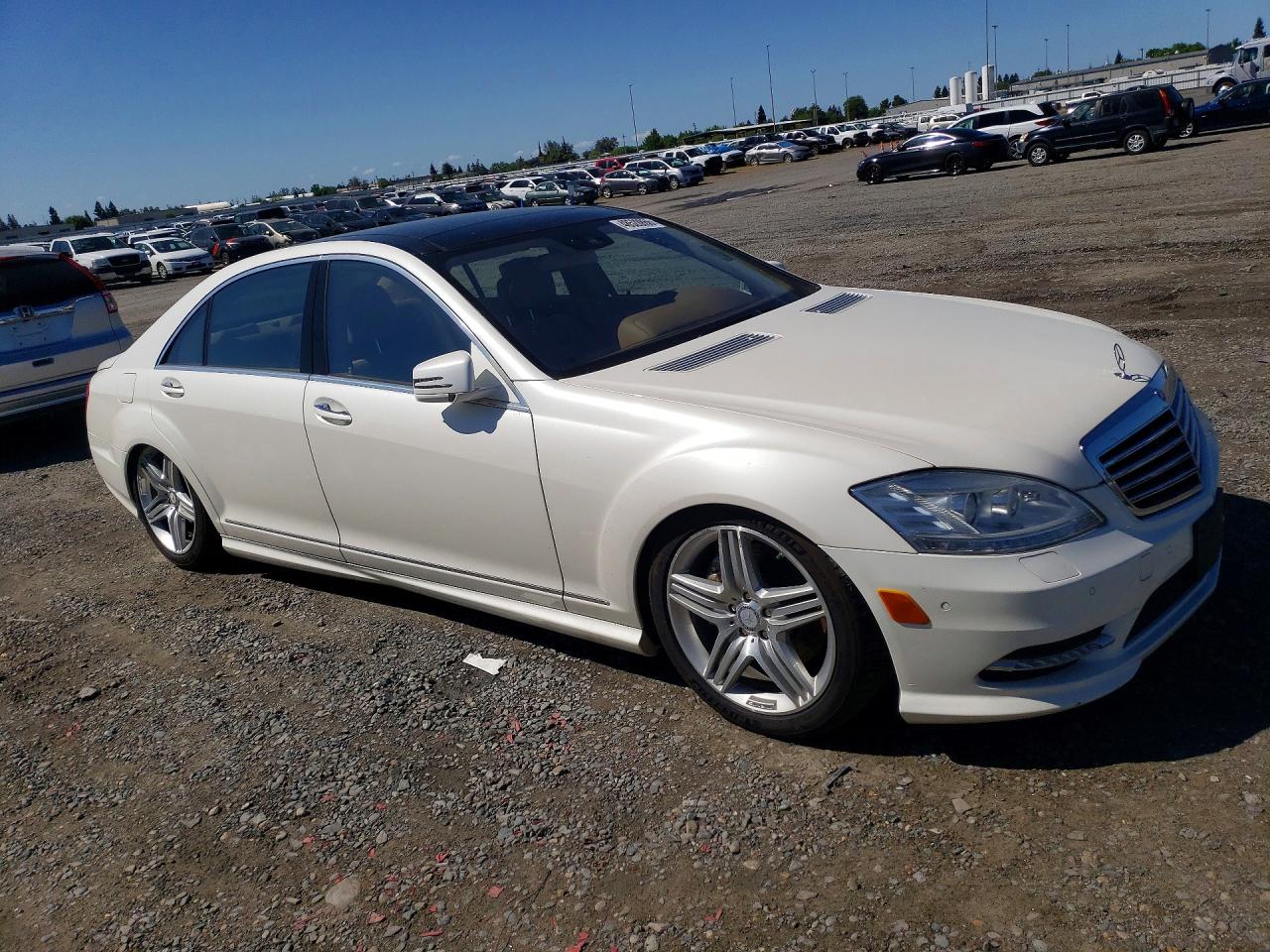 2013 Mercedes-Benz S class VIN WDDNG7DB2DA503881 photo 4
