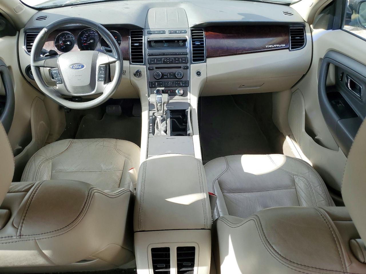 2011 Ford Taurus VIN 1FAHP2EW7BG123754 photo 8