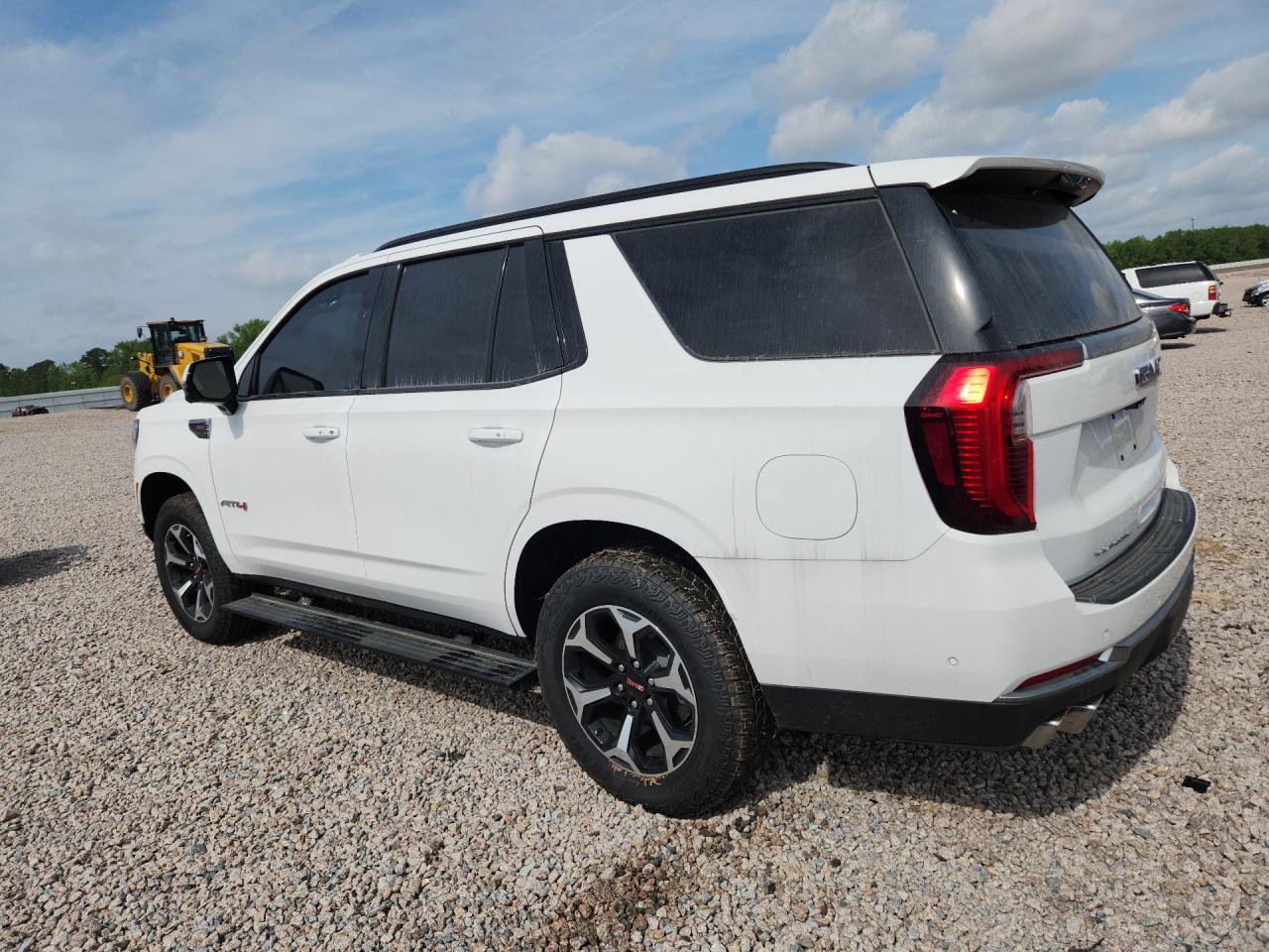 2025 GMC Yukon VIN 1GKS2CRL7SR130006 photo 2