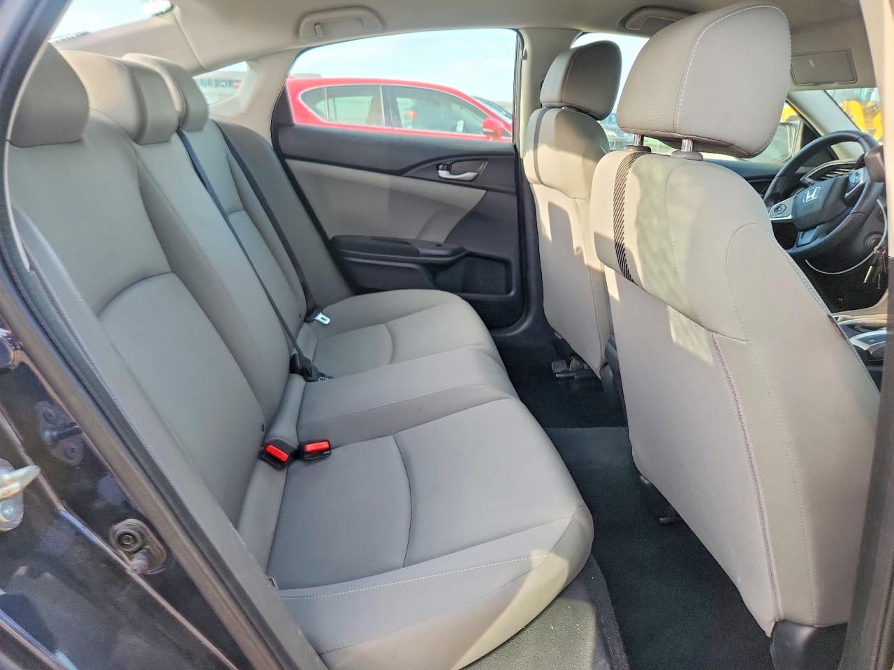 2018 Honda Civic VIN 19XFC2F58JE042165 photo 10