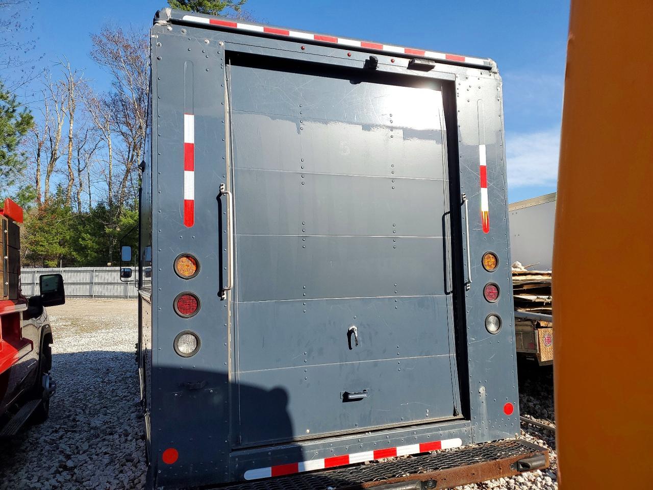 2021 FREIGHTLINER All other VIN 4UZAC2EA6MCMN0177 photo 6