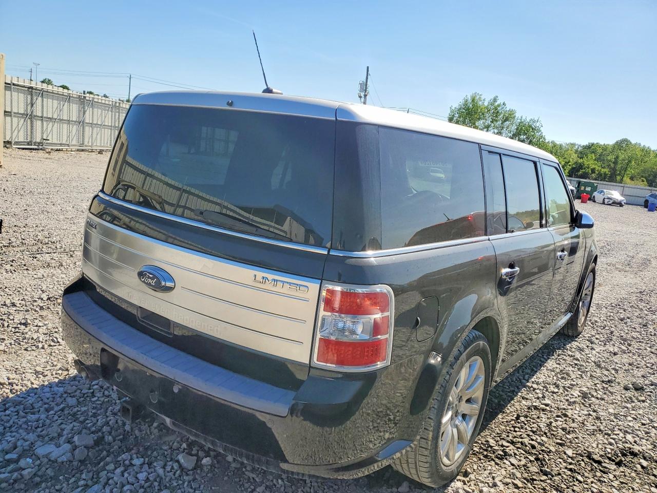 2009 Ford Flex VIN 2FMDK53C79BA26634 photo 3