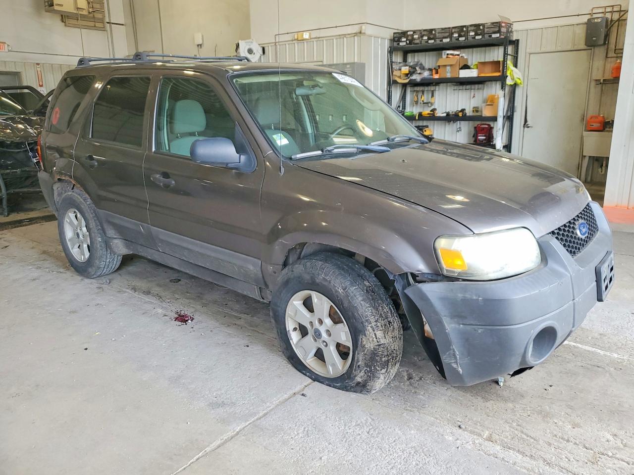 2006 Ford Escape VIN 1FMYU93Z36KA42287 photo 4
