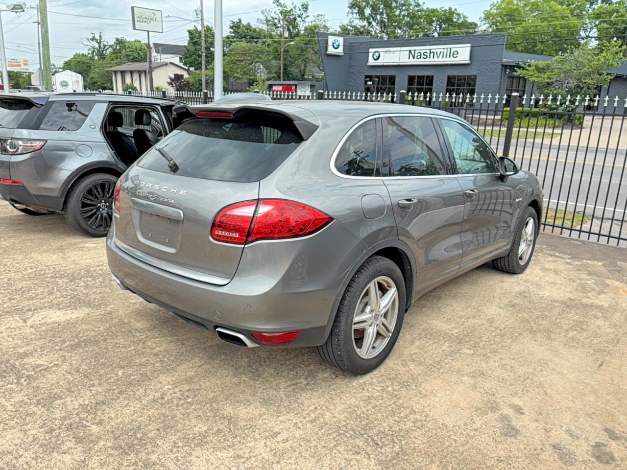 2013 Porsche Cayenne VIN WP1AE2A29DLA14418 photo 4