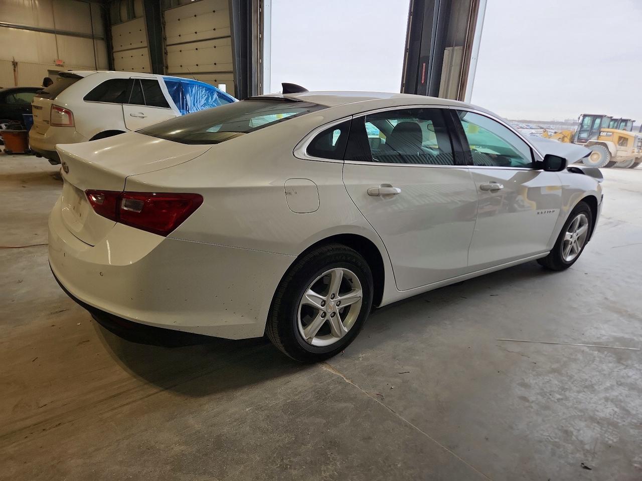 2024 Chevrolet Malibu VIN 1G1ZC5ST2RF148639 photo 3