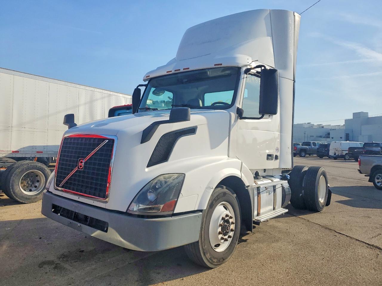 2017 Volvo Vn VIN 4V4N39TGXHN988210 photo 2