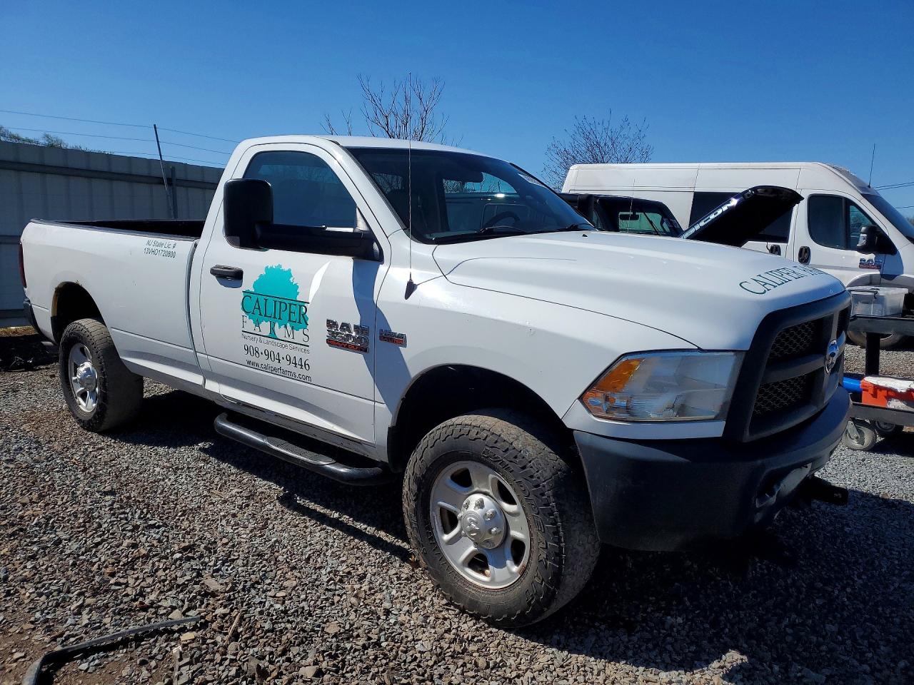 2014 Ram 3500 VIN 3C63R3AJ0EG207042 photo 4