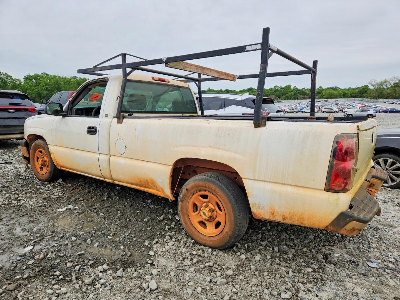 2004 Chevrolet All models VIN 1GCEC14X04Z178129 photo 2