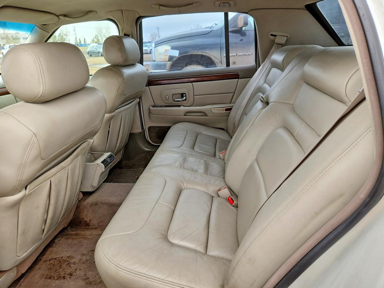 1997 Cadillac Deville VIN 1G6KD52YXVU218172 photo 10