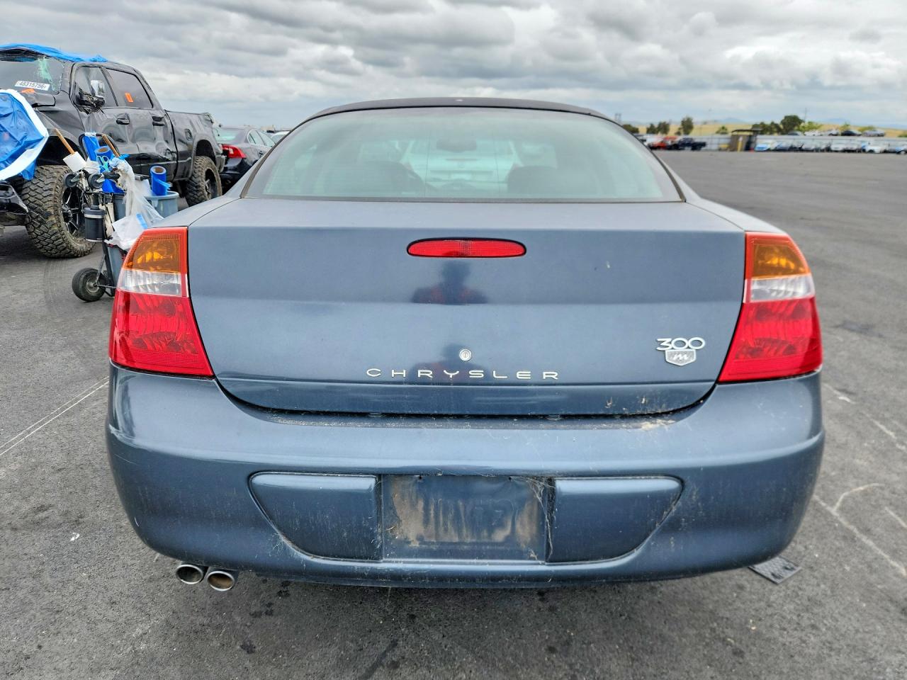 2001 Chrysler 300 VIN 2C3AE66G91H642716 photo 6