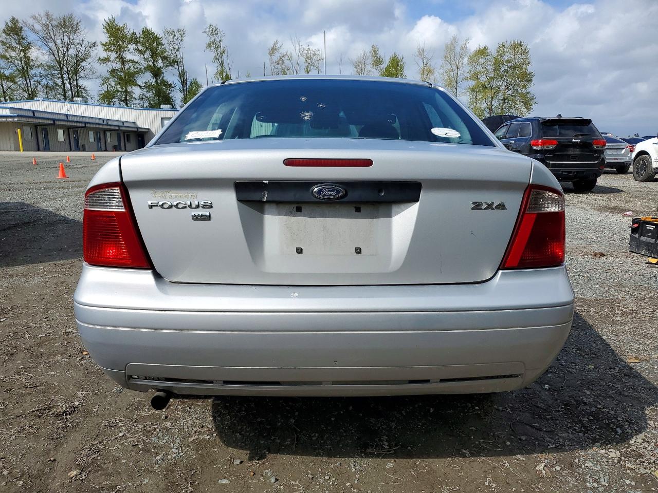 2005 FORD Focus VIN 1FAFP34N15W238270 photo 6