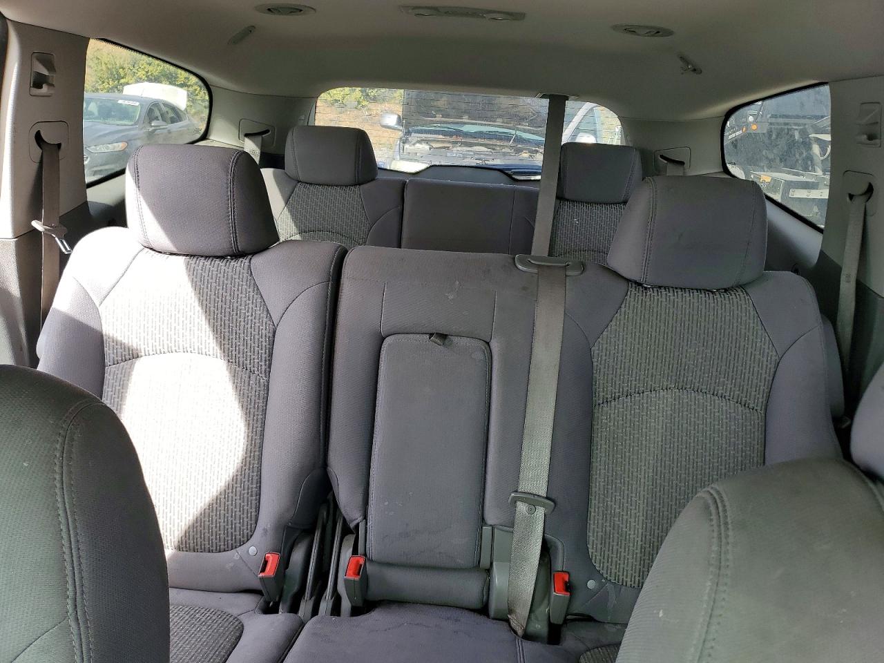 2010 Chevrolet Traverse VIN 1GNLVEEDXAS109215 photo 10