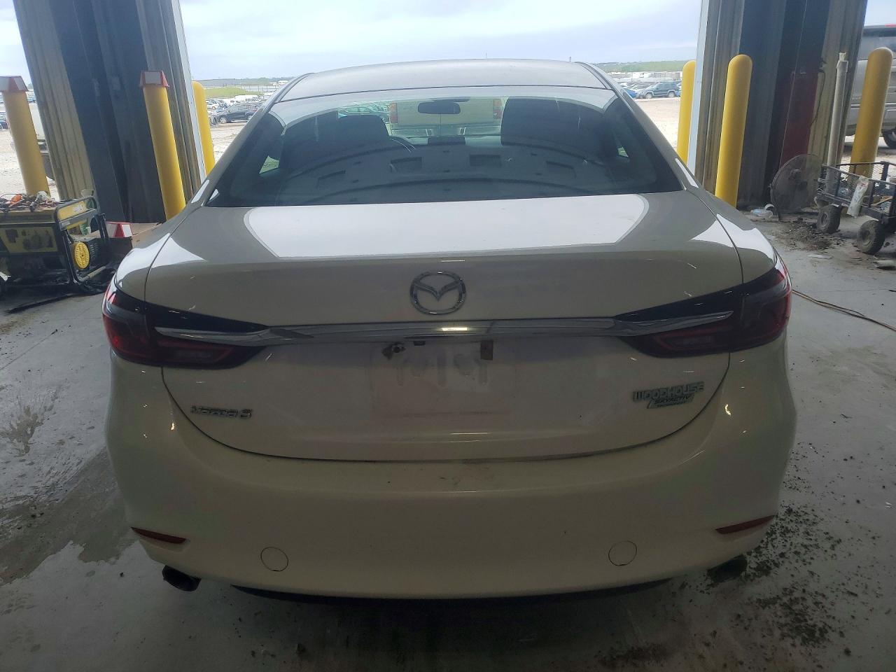 2018 Mazda 6 VIN JM1GL1UM8J1311857 photo 6