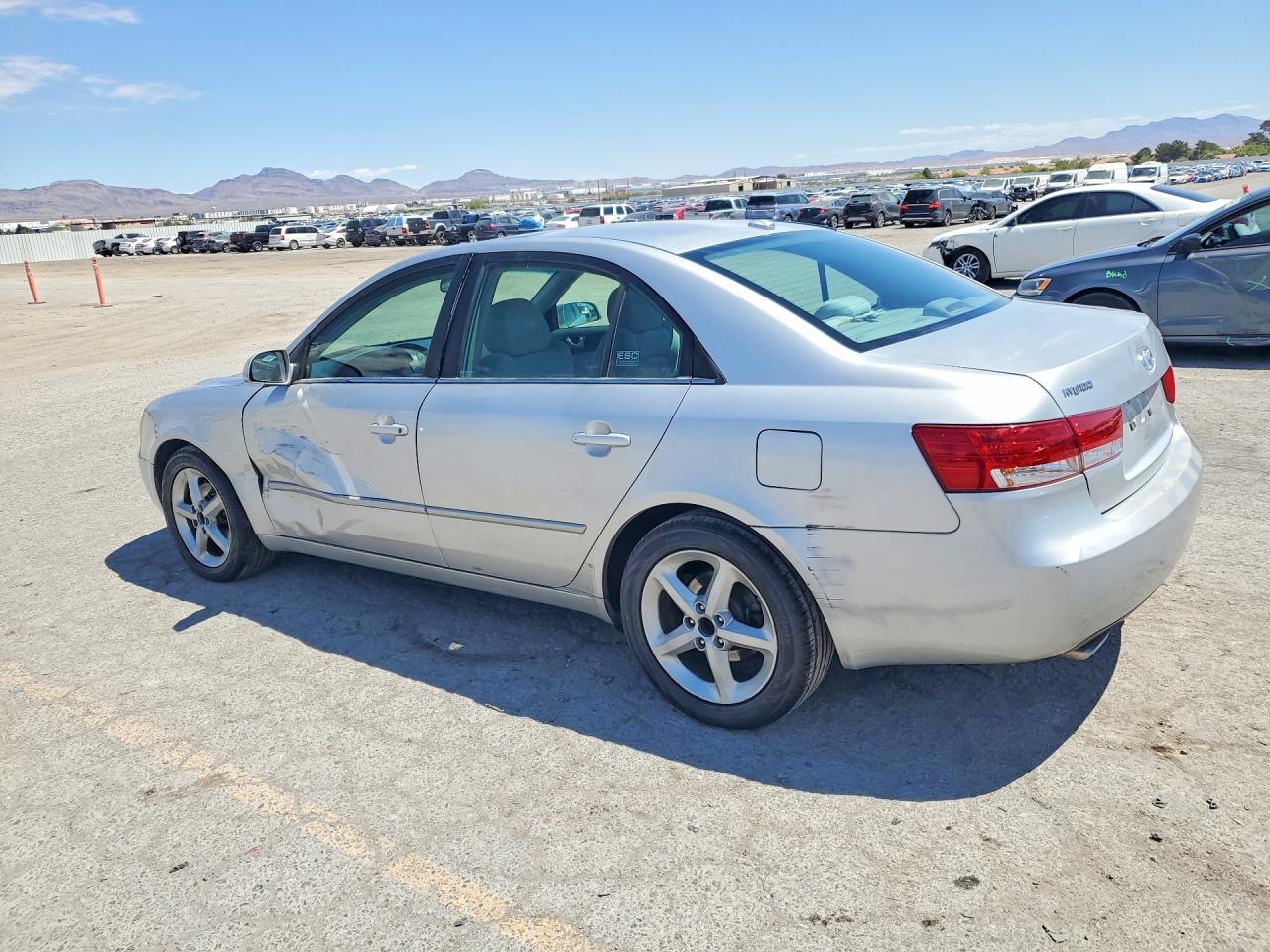 2007 Hyundai Sonata VIN 5NPEU46F57H287605 photo 2