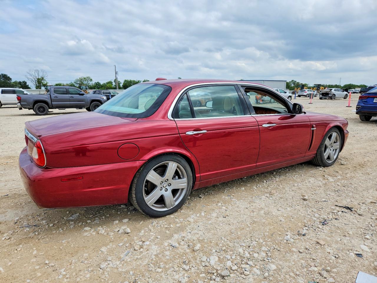 2008 Jaguar Xj8 VIN SAJWA79BX8SH27963 photo 3