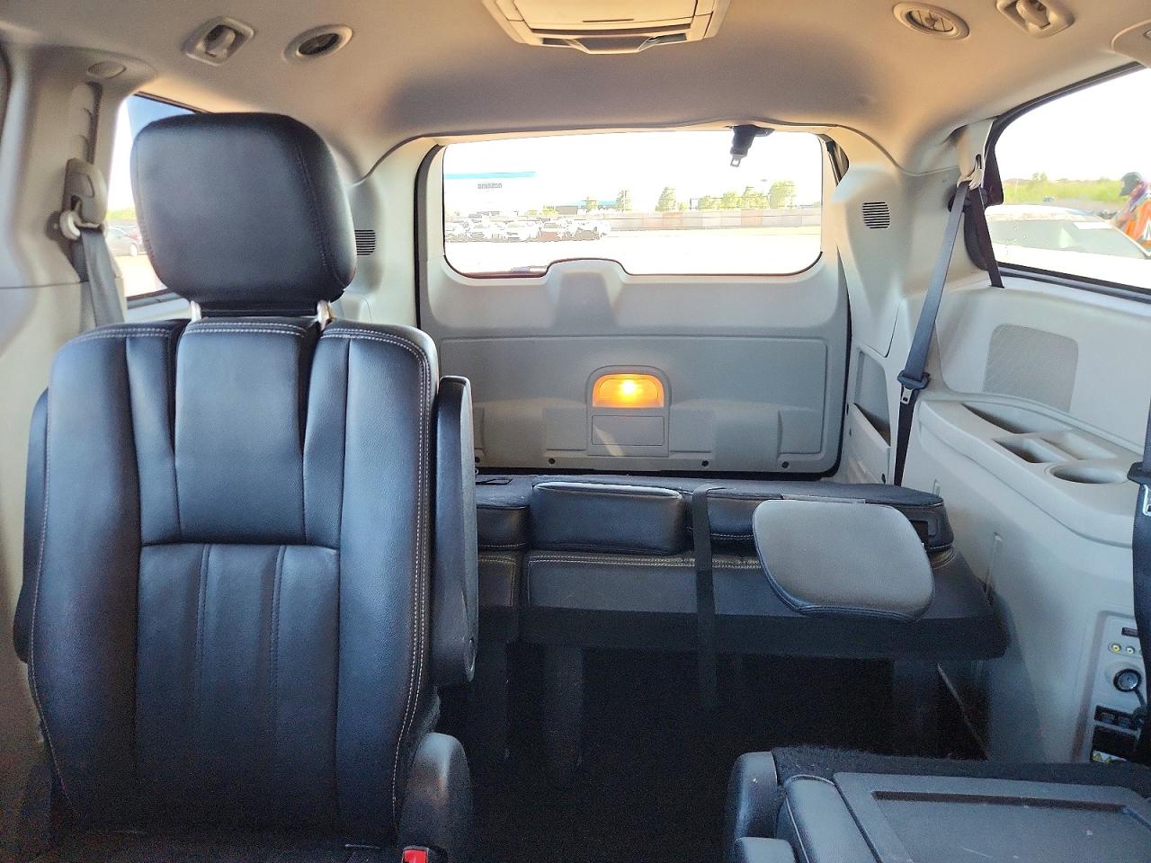 2016 CHRYSLER Minivan VIN 2C4RC1BG5GR148076 photo 10
