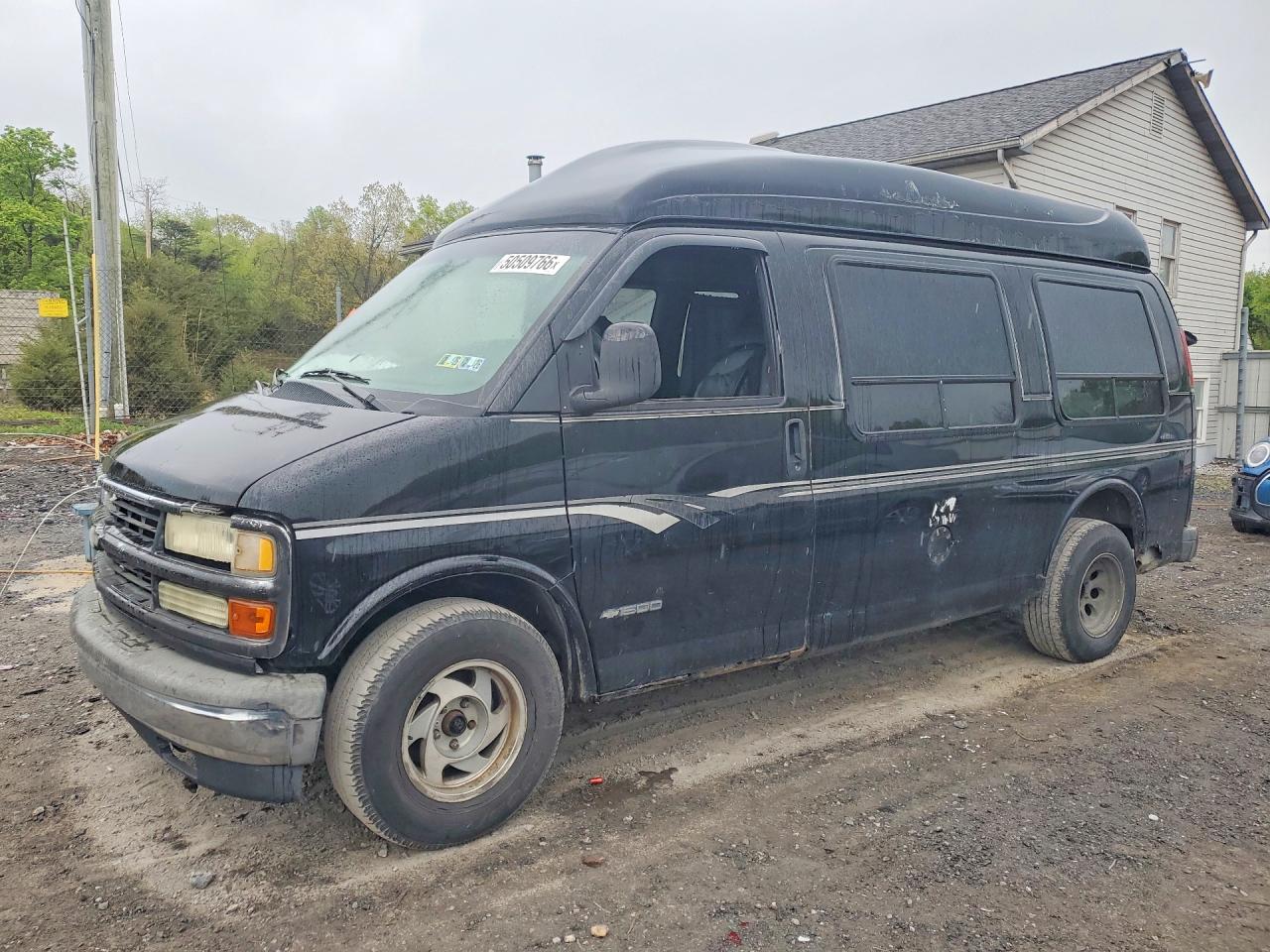 2002 CHEV Express VIN 1GBFG15R121243546 photo 1