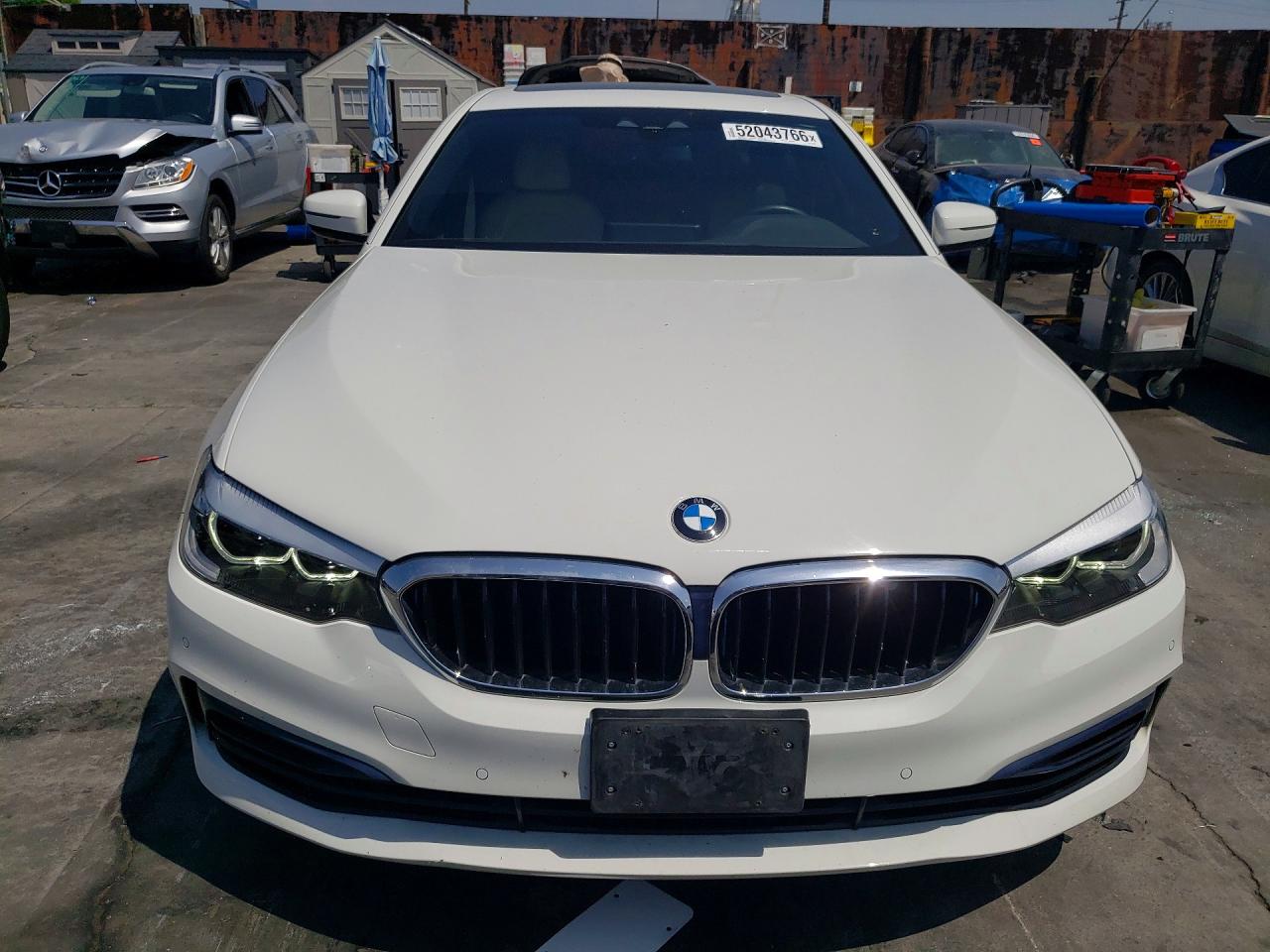 2019 BMW 5 series VIN WBAJA9C59KB393398 photo 5