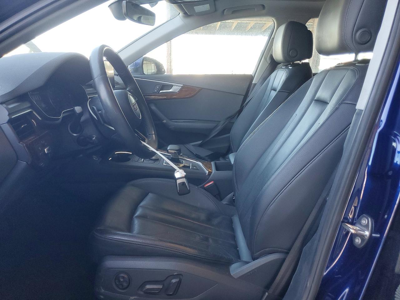 2019 Audi A4 VIN WAUDNAF48KA003208 photo 7