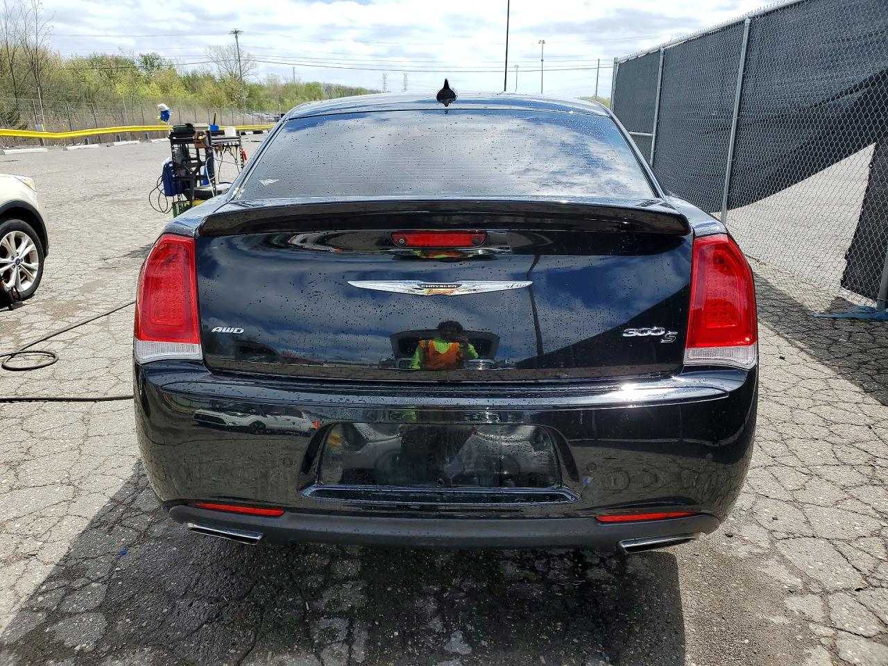2020 Chrysler 300 VIN 2C3CCAGG7LH124476 photo 6