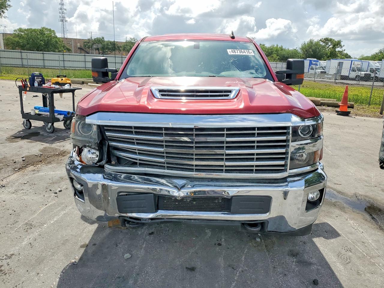 2018 Chevrolet All models VIN 1GC1KVEY2JF140382 photo 5