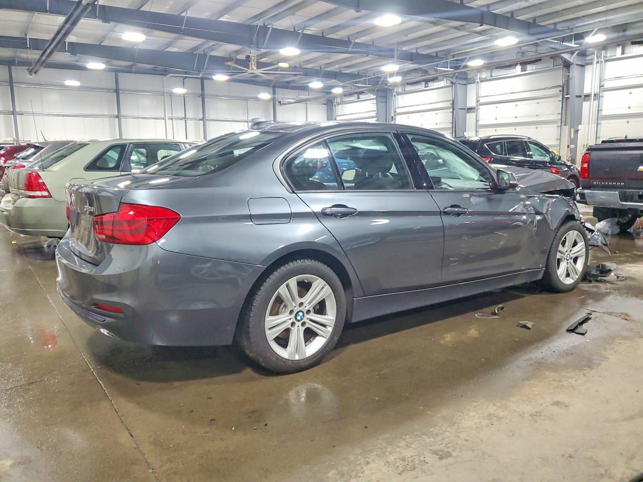 2016 BMW 3 series VIN WBA8E3G55GNU05496 photo 3