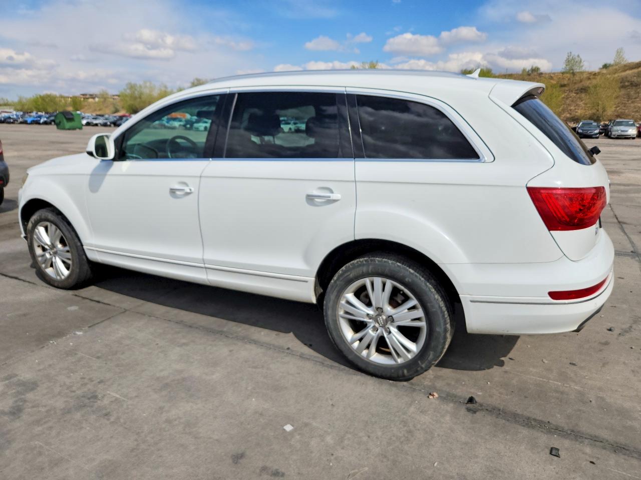 2010 Audi Q7 VIN WA1LMAFE9AD003350 photo 2