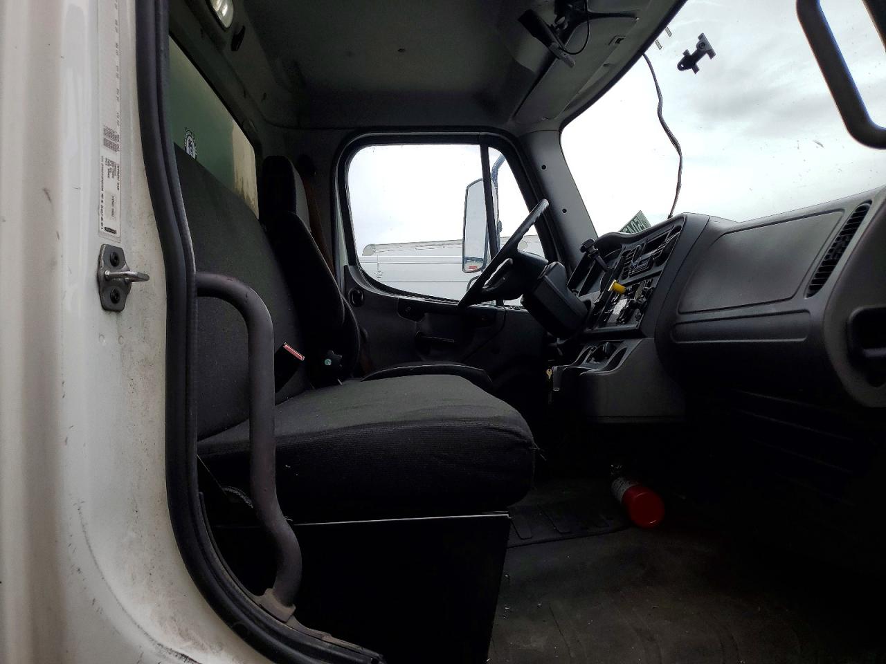 2015 FREIGHTLINER All other VIN 1FVACXDT2FHGS7258 photo 11