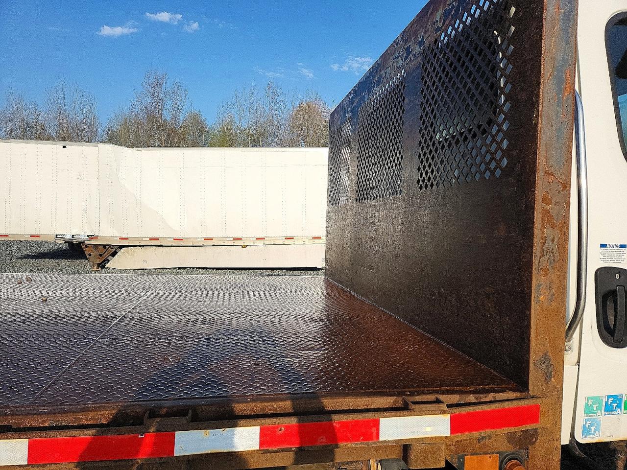 2018 FREIGHTLINER All other VIN 1FVHCYFEXJHJG7075 photo 11