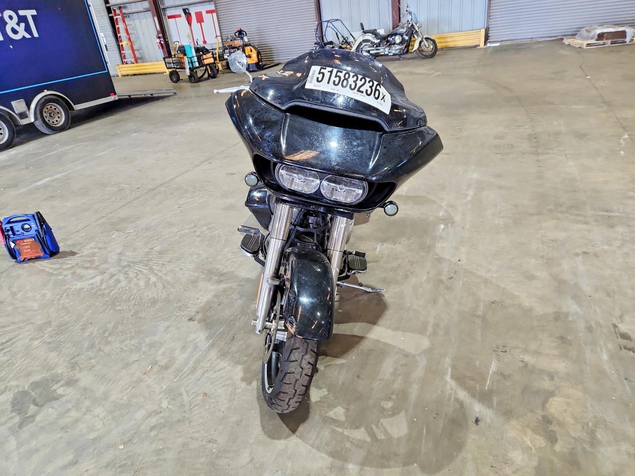 2021 Fl VIN 1HD1KHC15MB618022 photo 2
