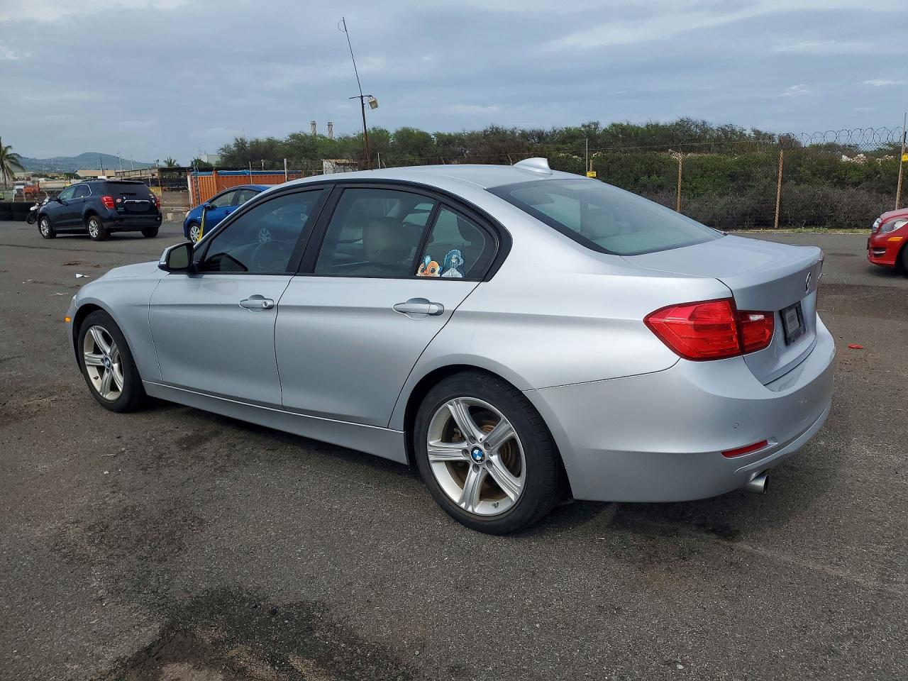 2015 BMW 3 series VIN WBA3B1G53FNT63416 photo 2