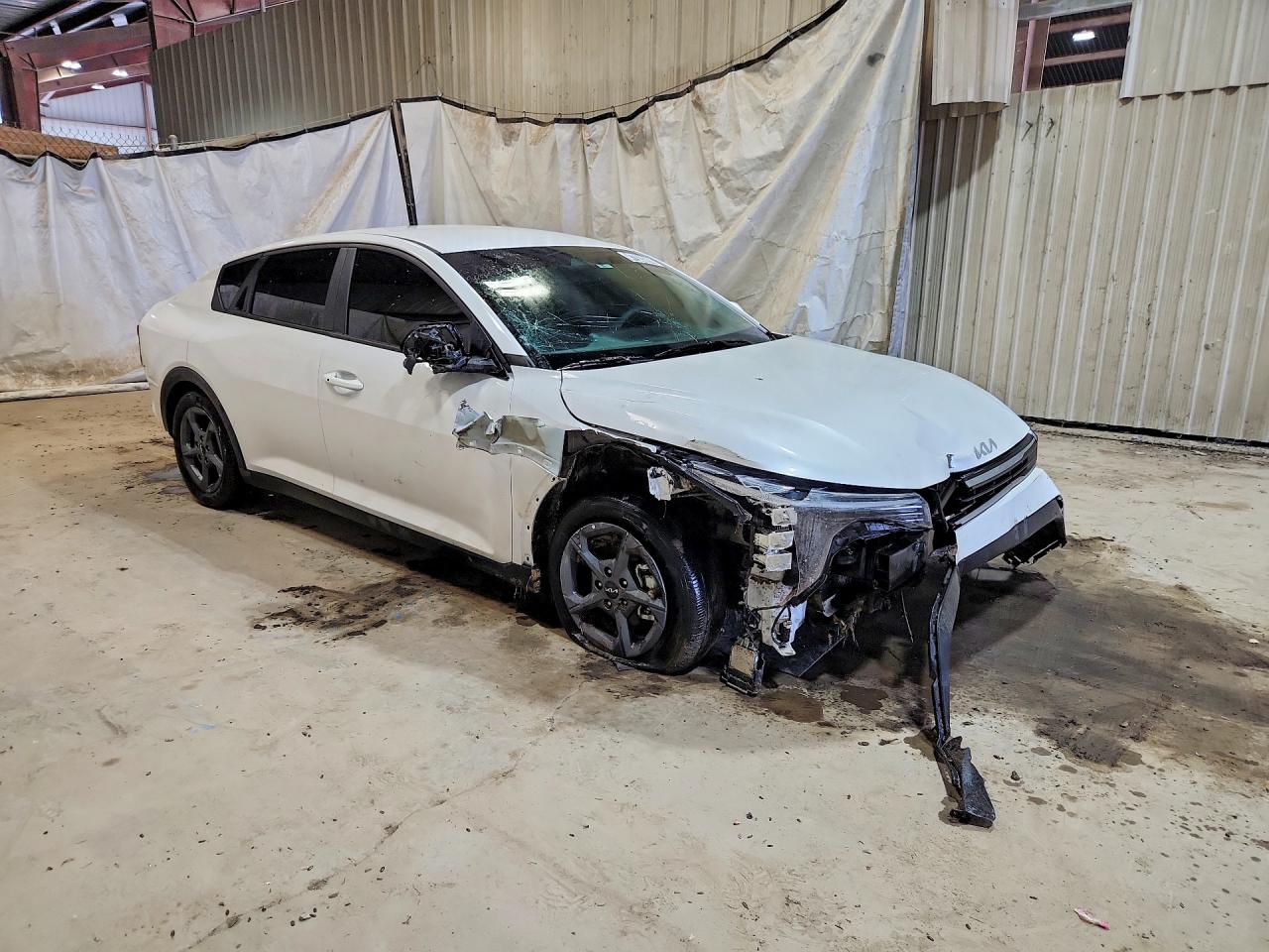 2025 KIA All other VIN 3KPFT4DE3SE216417 photo 4
