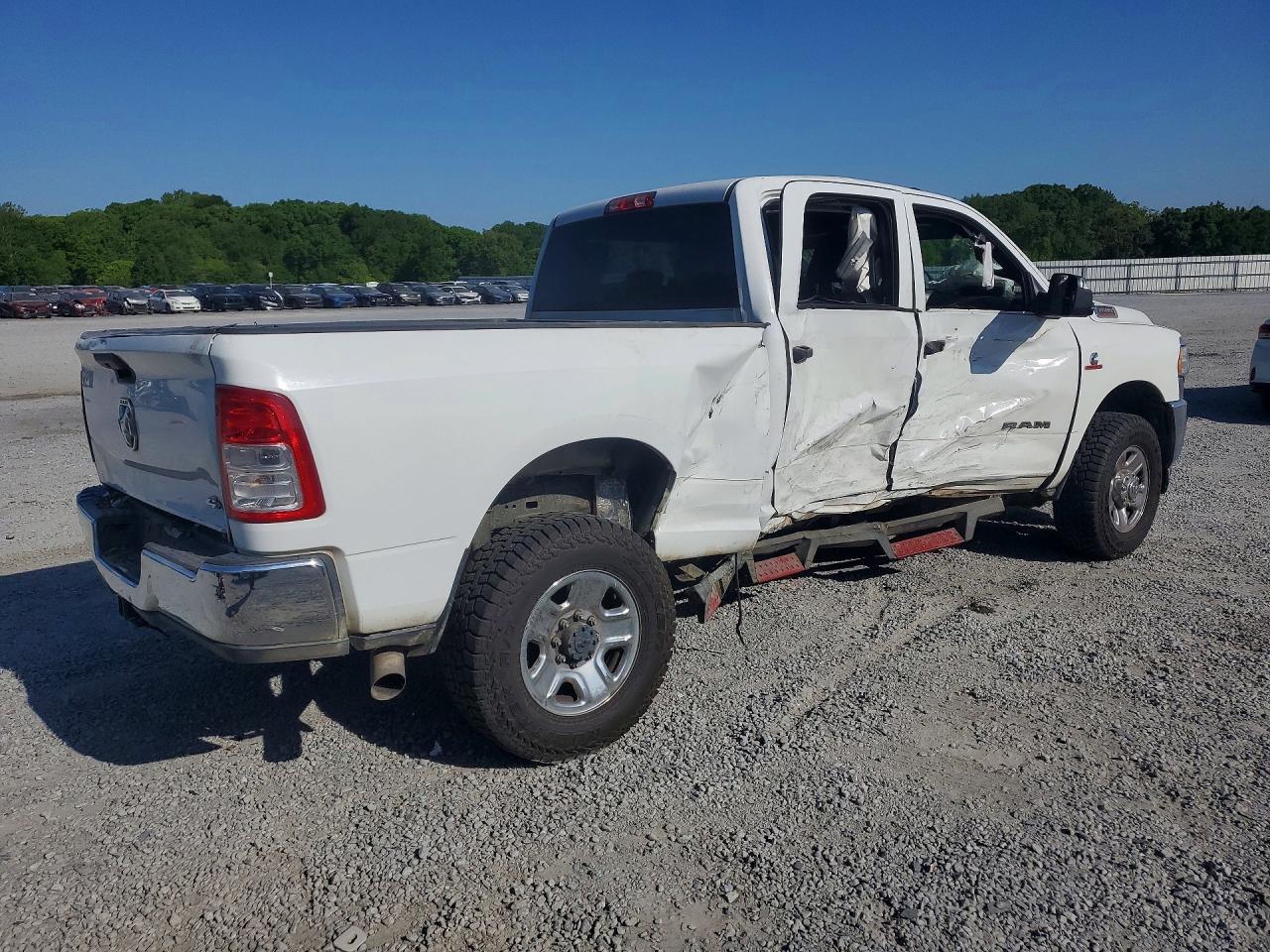 2021 Ram 2500 VIN 3C6UR5CL5MG632205 photo 3
