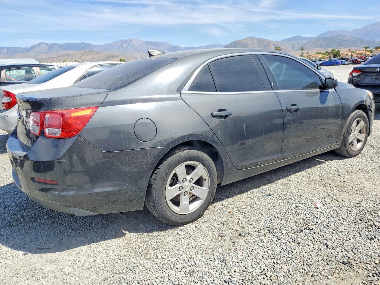 2015 Chev Malibu VIN 1G11A5SL8FF266631 photo 3