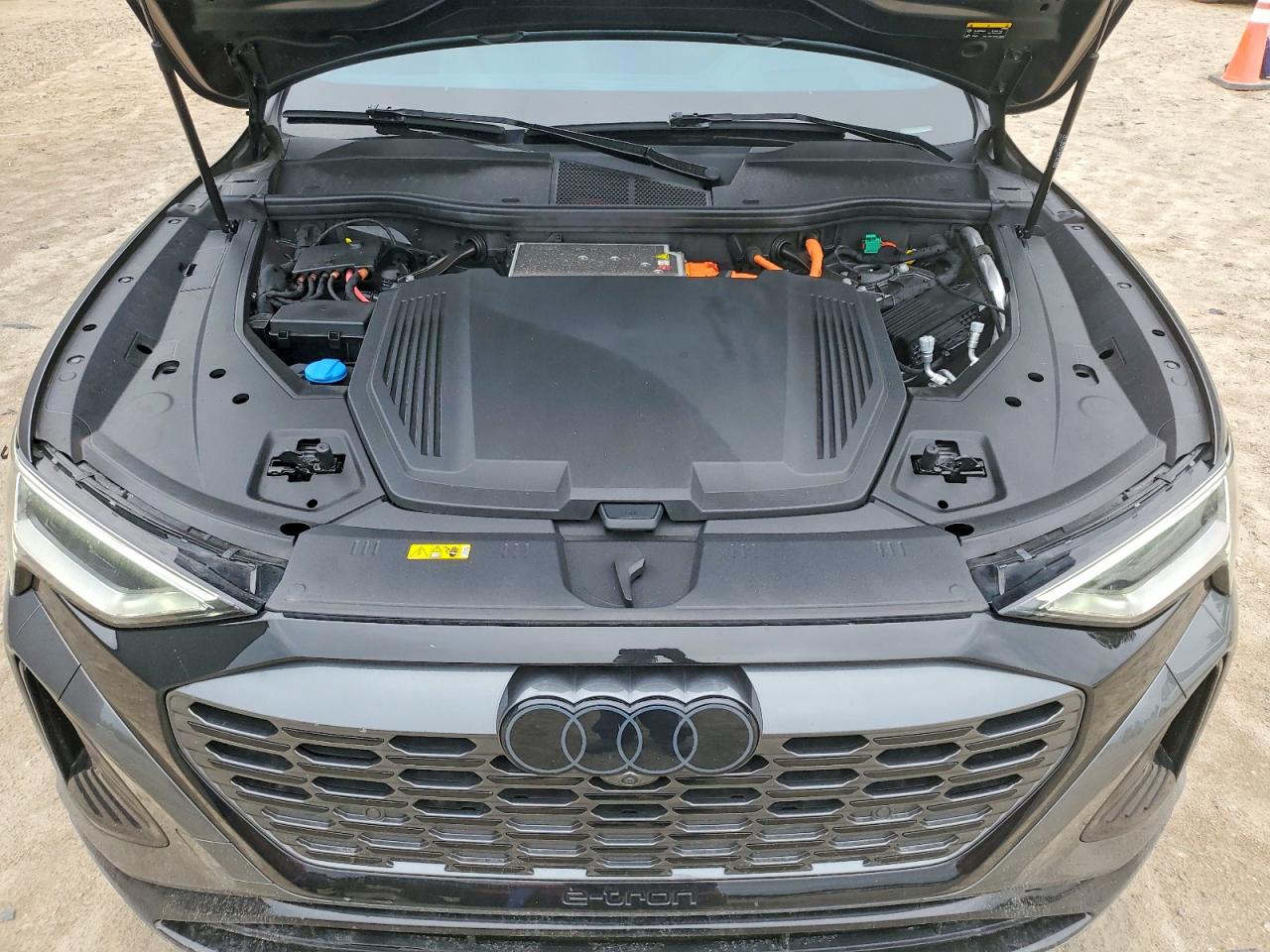 2024 Audi Q8 e-tron VIN WA16AAGEXRB012389 photo 11
