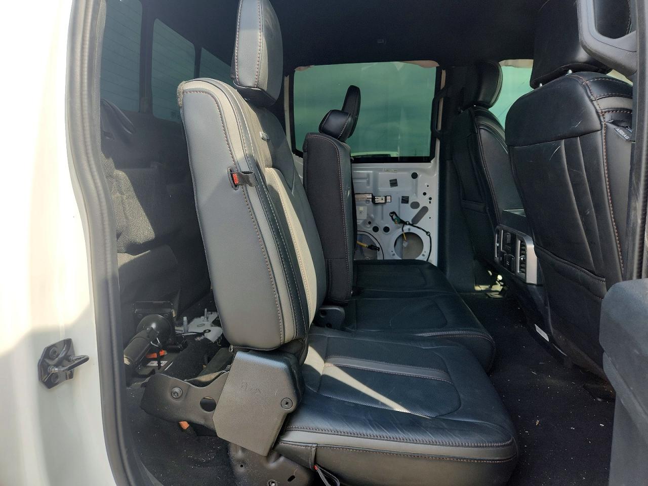2022 Ford F350 VIN 1FT8W3BT4NEF53190 photo 10