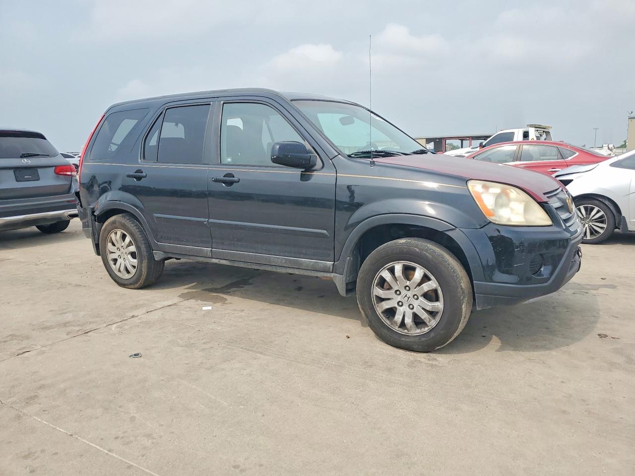 2005 Honda Crv VIN JHLRD78915C034755 photo 4