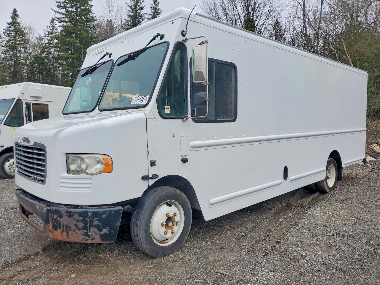2010 FREIGHTLINER All other VIN 4UZAAPDUXACAS5512 photo 1