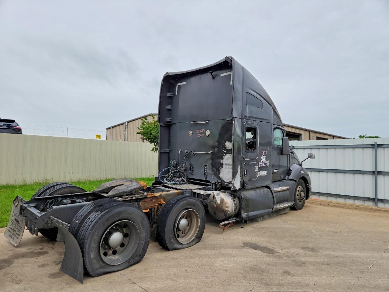 2019 KENWORTH All other VIN 1XKYD49X3KJ256570 photo 4