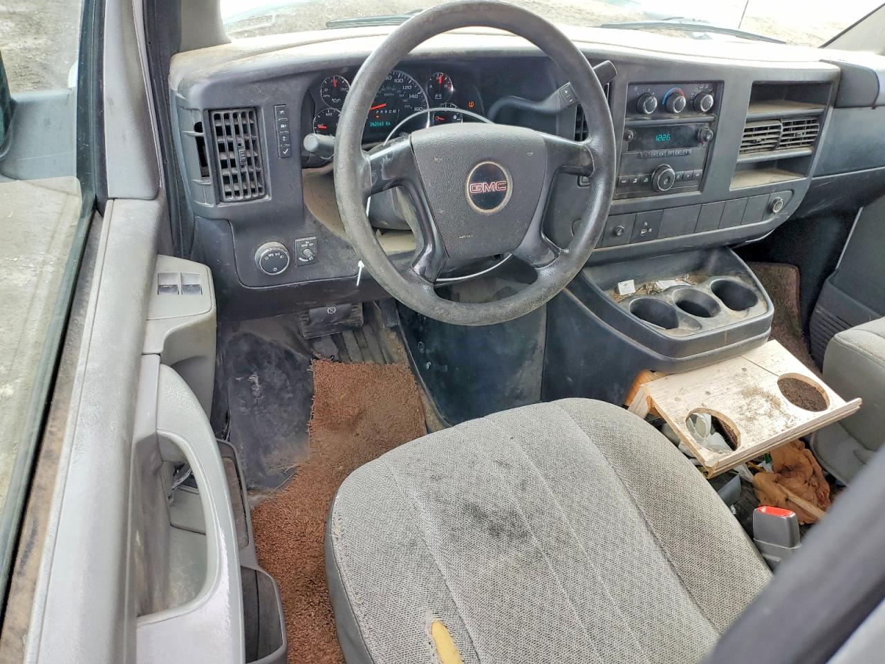 2014 GMC Savana VIN 1GTW7GCA0E1143549 photo 8